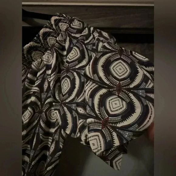 BNWT Tribal Geo Print Romper - Picture 6 of 8